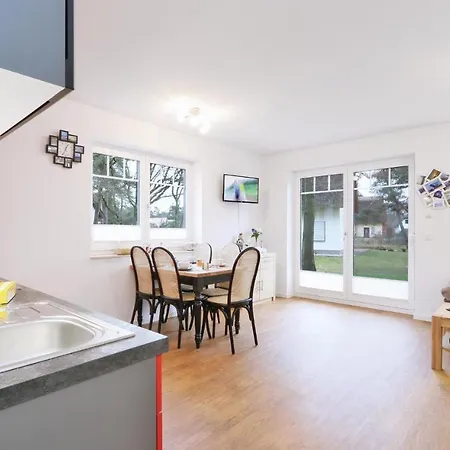 Reetdachhaus Moin-moin * Garz (Usedom)